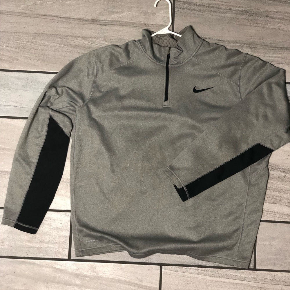 Nike therma fit quarter zip